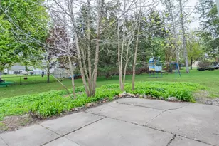 210 Shakopee Ave E, Shakopee, MN 55379 - Photo 11