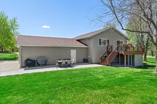 5916 Galaxy Rd, Saint Augusta, MN 56301 - Photo 17