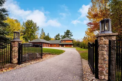214 S 32nd Avenue E, Duluth, MN 55812 - Photo 3