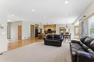 10360 Quail Ave N, Brooklyn Park, MN 55443 - Photo 9