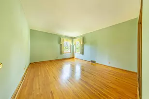 223 Central Ave N, Wayzata, MN 55391 - Photo 21