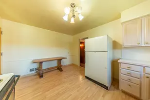 223 Central Ave N, Wayzata, MN 55391 - Photo 13