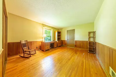 223 Central Avenue N, Wayzata, MN 55391 - Photo 25