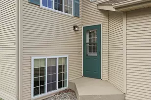 3982 33rd St S, Fargo, ND 58104 - Photo 3