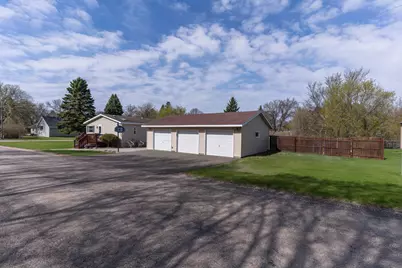 211 E Central Avenue, Clitherall, MN 56524 - Photo 5