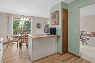 1890 Fox Ridge Dr, West Saint Paul, MN 55118 - Photo 5