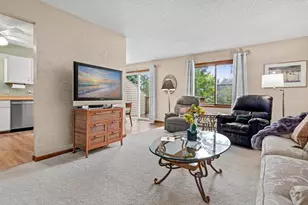 1890 Fox Ridge Dr, West Saint Paul, MN 55118 - Photo 3
