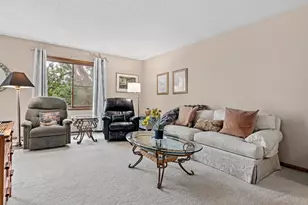 1890 Fox Ridge Dr, West Saint Paul, MN 55118 - Photo 7