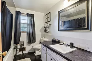 2510 Cavell Ave N, Golden Valley, MN 55427 - Photo 17