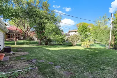 2510 Cavell Avenue N, Golden Valley, MN 55427 - Photo 21