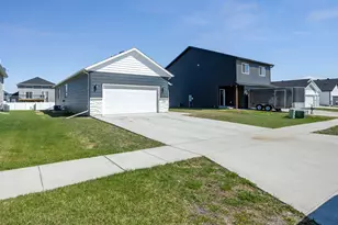 7442 20th St S, Fargo, ND 58104 - Photo 39