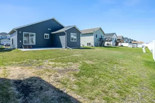 7442 20th St S, Fargo, ND 58104 - Photo 37