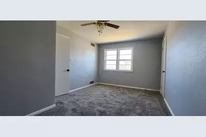 104 5th Avenue S, Wahpeton,  58075 - Photo 23