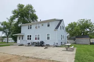 104 5th Ave S, Wahpeton,  58075 - Photo 3