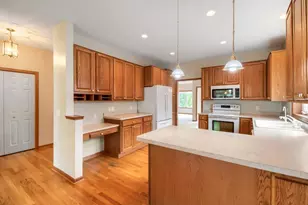 13630 Crosscliffe Pl, Rosemount, MN 55068 - Photo 3
