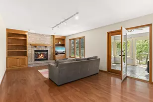 11525 Pondview Ct, Champlin, MN 55316 - Photo 17
