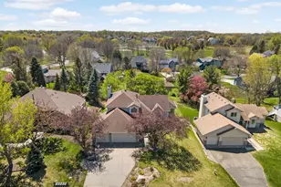 11525 Pondview Ct, Champlin, MN 55316 - Photo 39