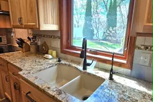 324 W 7th St, Litchfield, MN 55355 - Photo 9