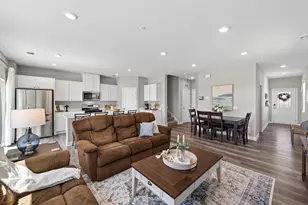 13769 Kaylemore Trl, Rosemount, MN 55068 - Photo 9
