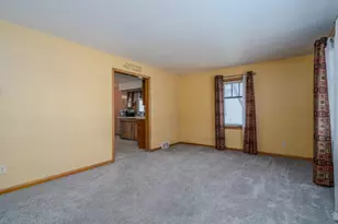413 Sheridan St, Crookston, MN 56716 - Photo 3