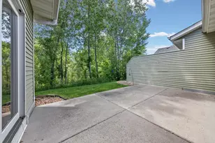 682 Bibeau Ct, Vadnais Heights, MN 55127 - Photo 3