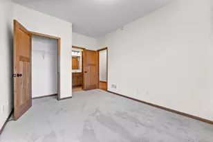 682 Bibeau Ct, Vadnais Heights, MN 55127 - Photo 25