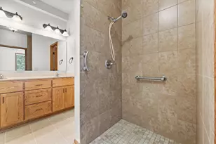 682 Bibeau Ct, Vadnais Heights, MN 55127 - Photo 19