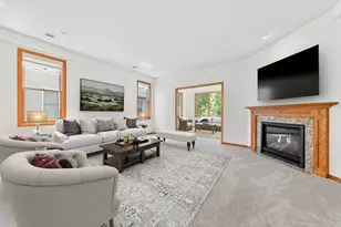 682 Bibeau Ct, Vadnais Heights, MN 55127 - Photo 5