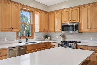 7319 Fawn Hill Road, Chanhassen, MN 55317 - Photo 19
