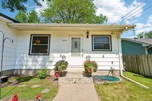 1006 Summit Ave, South Saint Paul, MN 55075 - Photo 1