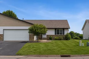 905 W Ridge Ct, New Richmond, WI 54017 - Photo 1