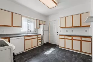 1227 Thomas Ave, Saint Paul, MN 55104 - Photo 19