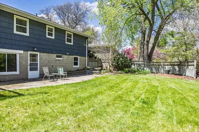 1782 Onacrest Curve, Maplewood, MN 55117 - Photo 41