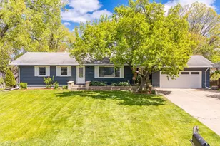 1782 Onacrest Curve, Maplewood, MN 55117 - Photo 1