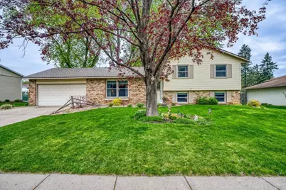 6285 137th Street W, Apple Valley, MN 55124 - Photo 1