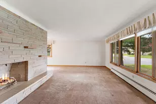 202 Ash St W, South Saint Paul, MN 55075 - Photo 9