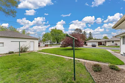202 Ash Street W, South Saint Paul, MN 55075 - Photo 5