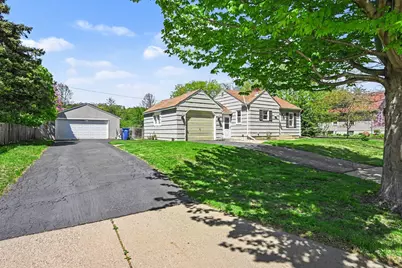 2233 Stewart Avenue, Saint Paul, MN 55116 - Photo 3