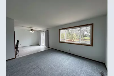 446 Hawes Avenue, Vadnais Heights, MN 55127 - Photo 9