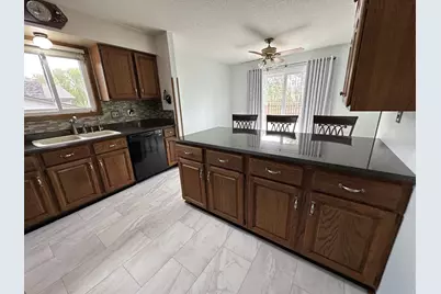 446 Hawes Avenue, Vadnais Heights, MN 55127 - Photo 13