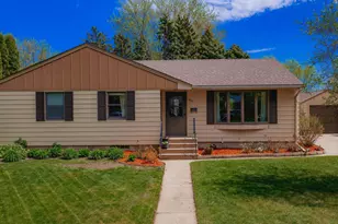 512 18th St N, Benson, MN 56215 - Photo 1