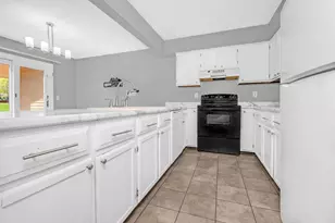 522 Aurora Ave, Saint Paul, MN 55103 - Photo 9
