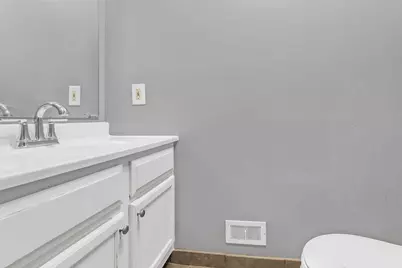 522 Aurora Avenue, Saint Paul, MN 55103 - Photo 11