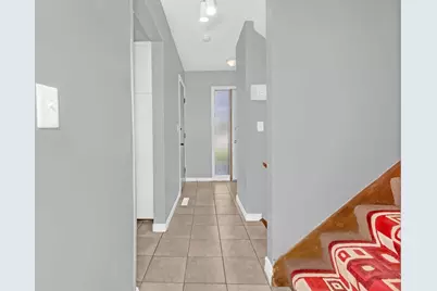 522 Aurora Avenue, Saint Paul, MN 55103 - Photo 5
