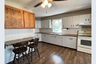 317 Minnesota Avenue E, Sebeka, MN 56477 - Photo 9