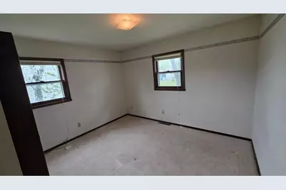 806 N 29 Street N, Fargo, ND 58102 - Photo 19