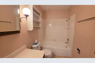 806 N 29 Street N, Fargo, ND 58102 - Photo 21
