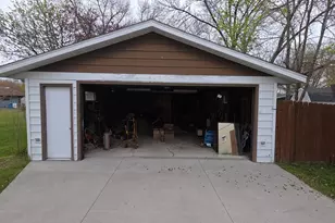 806 N 29 Street N, Fargo, ND 58102 - Photo 7