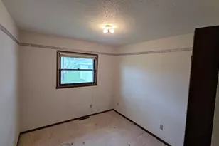 806 N 29 Street N, Fargo, ND 58102 - Photo 17
