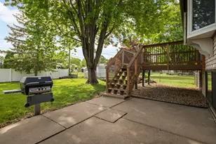 840 Cortland Dr, Apple Valley, MN 55124 - Photo 7